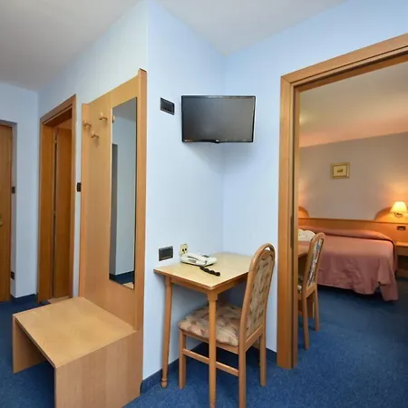 Ξενοδοχείο Agomer Canazei