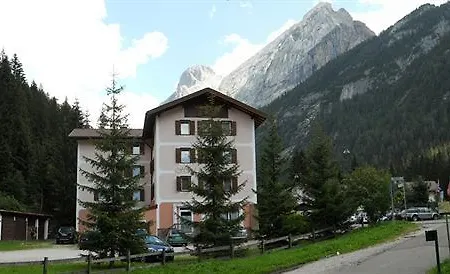 Agomer Hotel Canazei